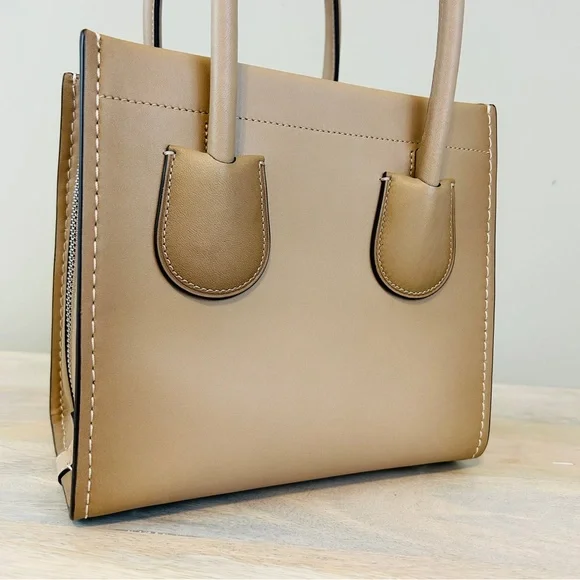 Coach Cashin 22 in Taupe, EUC; missing Coach Originals hangtag - Picture 2 of 15